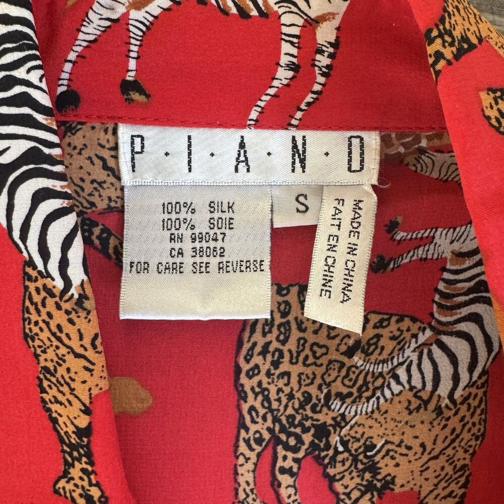 Vintage 100% Silk Piano Blouse Sz S Mob Wife Bold Red Animal Print Old Money - Picture 16 of 16